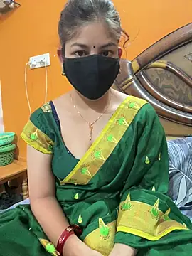 cutestpearl online show from May 2, 2026, 7:52 pm