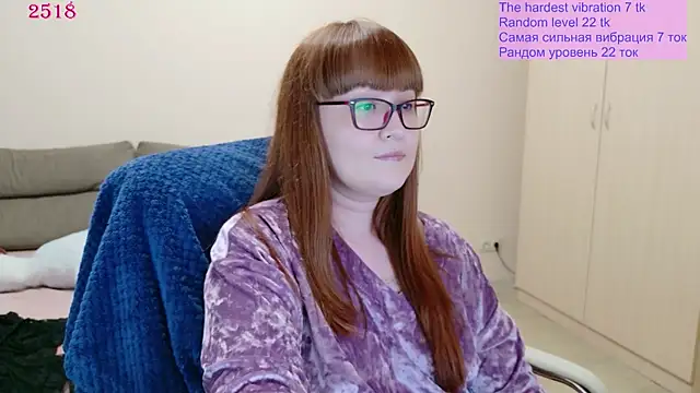 Snapshot of Foxy-lady chatting on May 26, 2026, 7:01 pm Foxy-lady online show from May 26, 2026, 7:01 pm