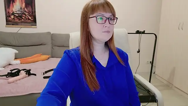 Foxy-lady online show from October 19, 2025, 8:39 am