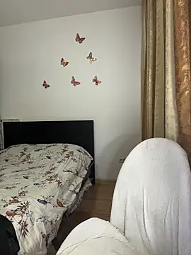 Snapshot of Kylie_One chatting on November 29, 2025, 8:31 pm Kylie One online show from November 29, 2025, 8:31 pm