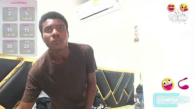 Snapshot of NoahJhonson69 chatting on February 3, 2026, 11:37 am NoahJhonson69 online show from February 3, 2026, 11:37 am