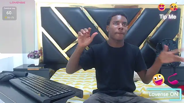 Snapshot of NoahJhonson69 chatting on January 18, 2026, 7:06 pm NoahJhonson69 online show from January 18, 2026, 7:06 pm