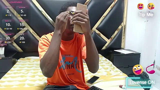 Snapshot of NoahJhonson69 chatting on February 28, 2026, 11:54 am NoahJhonson69 online show from February 28, 2026, 11:54 am