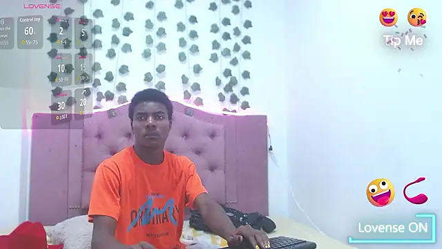 Snapshot of NoahJhonson69 chatting on February 23, 2026, 11:55 am NoahJhonson69 online show from February 23, 2026, 11:55 am