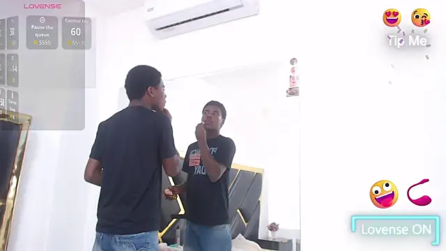 Snapshot of NoahJhonson69 chatting on February 8, 2026, 12:58 pm NoahJhonson69 online show from February 8, 2026, 12:58 pm