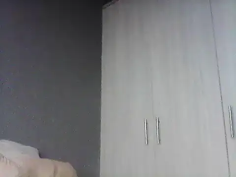 TiaBlaze online show from November 25, 2025, 1:55 pm