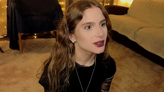 Snapshot of RozanneJordan chatting on May 6, 2026, 5:17 pm RozanneJordan online show from May 6, 2026, 5:17 pm
