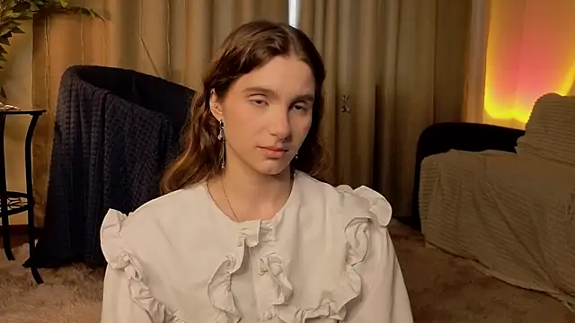 Snapshot of RozanneJordan chatting on May 15, 2026, 5:11 pm RozanneJordan online show from May 15, 2026, 5:11 pm