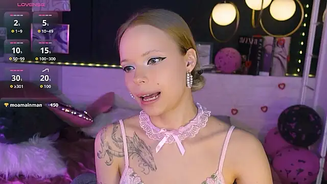 lucy loy online show from February 15, 2026, 7:42 am