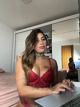 Snapshot of thauanydemontie chatting on November 29, 2025, 6:41 pm thauanydemontie online show from November 29, 2025, 6:41 pm