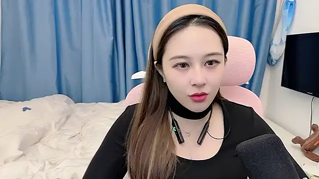 Snapshot of TTtia_ chatting on December 14, 2025, 1:17 pm TTtia online show from December 14, 2025, 1:17 pm