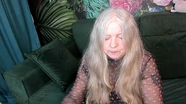 mariabelladonna online show from May 22, 2026, 10:41 pm