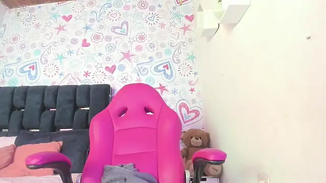 ISA RIVAS online show from December 20, 2025, 11:57 am