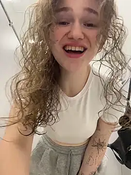 RussianWoman online show from April 8, 2026, 3:19 am