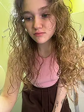 Snapshot of RussianWoman chatting on April 22, 2026, 3:13 am RussianWoman online show from April 22, 2026, 3:13 am