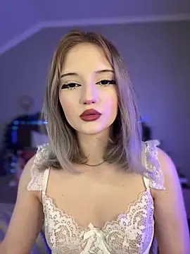 YunnaTyan online show from December 14, 2025, 1:06 pm