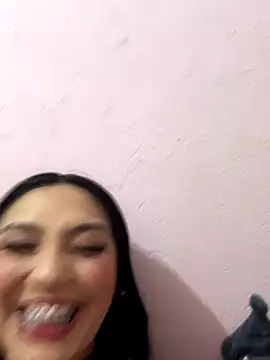 urenyel online show from November 30, 2025, 3:40 am