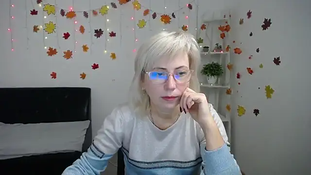 Snapshot of LaurenWishy chatting on November 30, 2025, 6:03 am LaurenWishy online show from November 30, 2025, 6:03 am