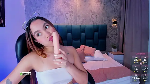 Gabyjackson1 online show from November 26, 2025, 12:27 pm