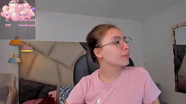 Snapshot of MarieTaylor_ chatting on February 26, 2026, 6:19 pm MarieTaylor online show from February 26, 2026, 6:19 pm