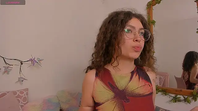 Snapshot of MarieTaylor_ chatting on February 19, 2026, 6:05 pm MarieTaylor online show from February 19, 2026, 6:05 pm