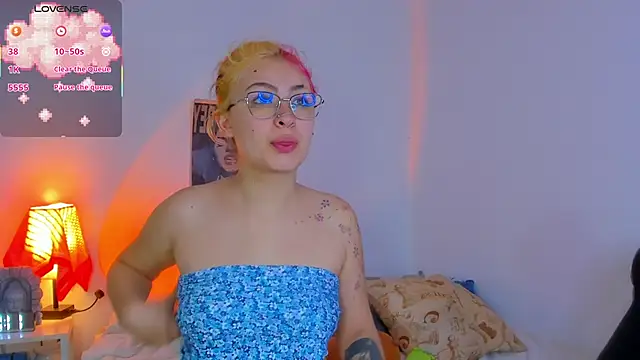 Snapshot of MarieTaylor_ chatting on May 21, 2026, 7:11 pm MarieTaylor online show from May 21, 2026, 7:11 pm