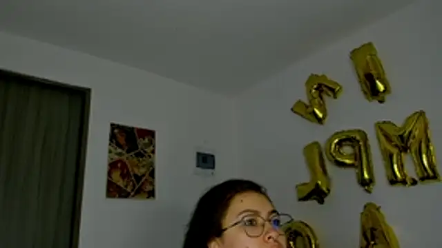 Snapshot of MarieTaylor_ chatting on April 19, 2026, 6:54 pm MarieTaylor online show from April 19, 2026, 6:54 pm