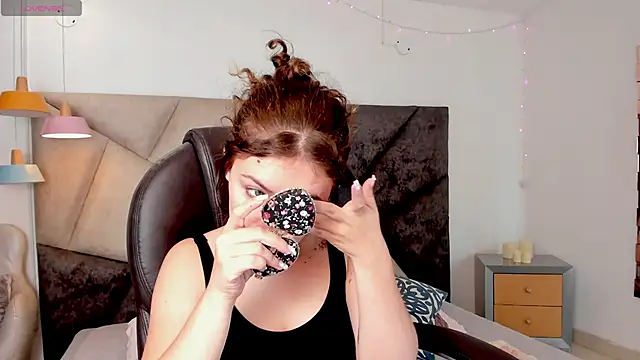 Snapshot of MarieTaylor_ chatting on February 22, 2026, 6:09 pm MarieTaylor online show from February 22, 2026, 6:09 pm