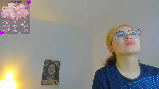 Snapshot of MarieTaylor_ chatting on May 25, 2026, 7:23 pm MarieTaylor online show from May 25, 2026, 7:23 pm
