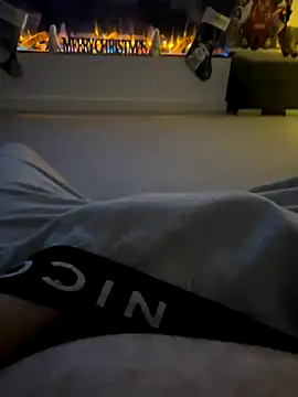 Snapshot of -bfc1882- chatting on December 1, 2025, 10:32 pm -bfc1882- online show from December 1, 2025, 10:32 pm