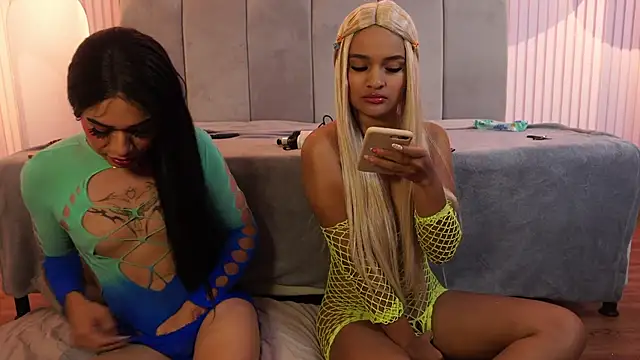 Snapshot of Bratz_luxxxury chatting on November 28, 2025, 12:44 am Bratz luxxxury online show from November 28, 2025, 12:44 am