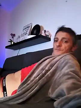 xelyber online show from February 24, 2026, 4:24 am