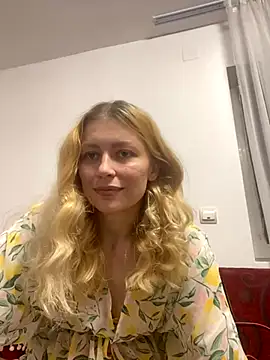 LexiSlimVIbe online show from December 3, 2025, 9:14 pm