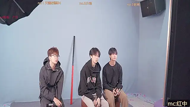 Cosplay   online show from November 23, 2025, 12:15 pm