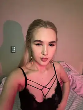 Miss Alisse online show from November 27, 2025, 6:08 pm