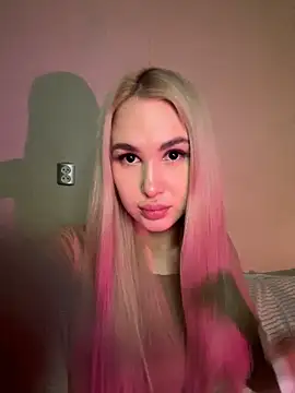 Miss Alisse online show from November 26, 2025, 6:08 pm