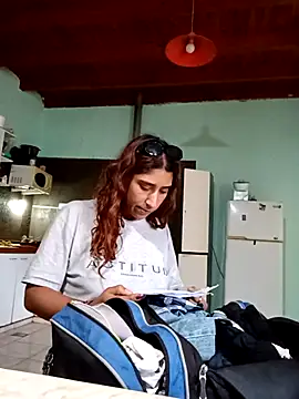 Snapshot of cata_bronw chatting on February 6, 2026, 9:00 pm cata bronw online show from February 6, 2026, 9:00 pm