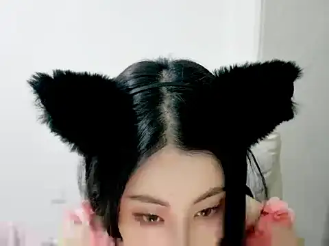 Snapshot of XIAOFENG-2025 chatting on November 24, 2025, 8:14 am XIAOFENG-2025 online show from November 24, 2025, 8:14 am