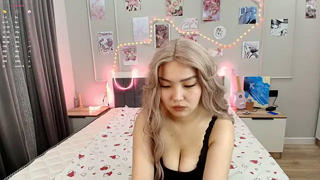 Snapshot of junamiin chatting on November 29, 2025, 7:14 pm junamiin online show from November 29, 2025, 7:14 pm