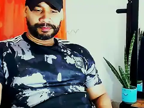 musclehetero online show from May 31, 2026, 11:16 am