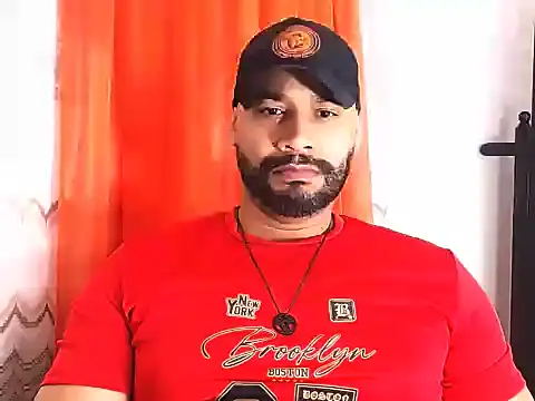 musclehetero online show from May 27, 2026, 2:46 pm