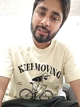 Cute Lucky online show from April 3, 2026, 7:48 am