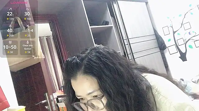 Snapshot of Huahua3187 chatting on November 28, 2025, 11:21 am Huahua3187 online show from November 28, 2025, 11:21 am