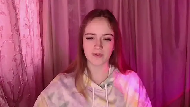 Illa May online show from January 14, 2026, 10:19 am