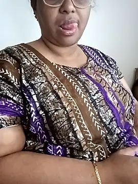 Riya-mallus online show from November 20, 2025, 6:14 am