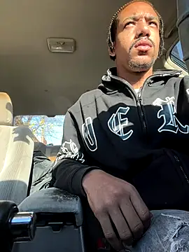 homedeepstrokes215 online show from November 27, 2025, 1:33 pm