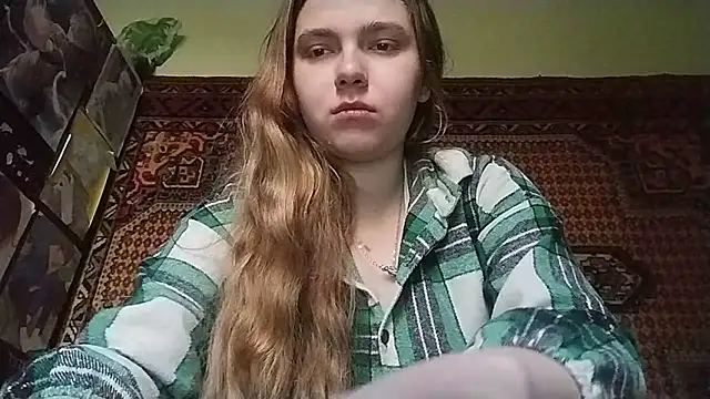 KikiBang online show from November 29, 2025, 8:14 am