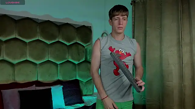 Ostin Saints online show from December 2, 2025, 1:57 pm