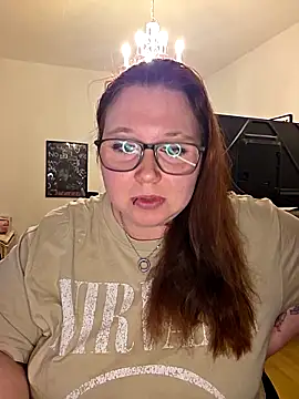 Snapshot of NaughtyNiia chatting on December 18, 2025, 4:00 pm NaughtyNiia online show from December 18, 2025, 4:00 pm