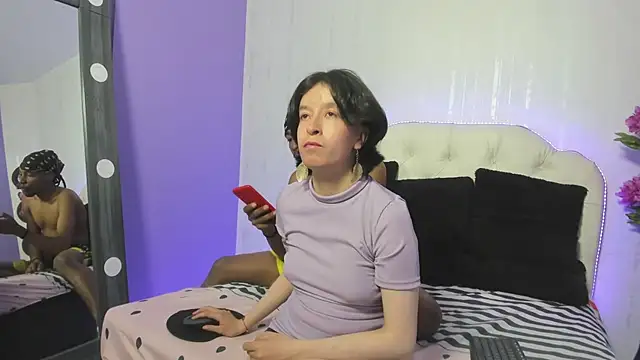 Snapshot of CoralAndOcean_ chatting on December 16, 2025, 6:01 pm CoralAndOcean online show from December 16, 2025, 6:01 pm